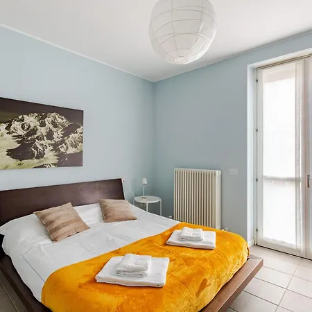 Leopardi 9, Bright - & Station Nearby Lejlighed *